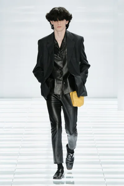 Look 24
